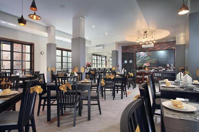 Helios Hotel & Convention Watampone Dış mekan fotoğraf