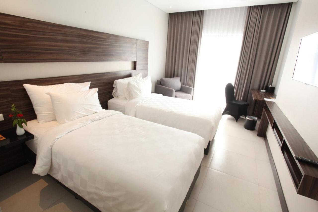 Helios Hotel & Convention Watampone Dış mekan fotoğraf