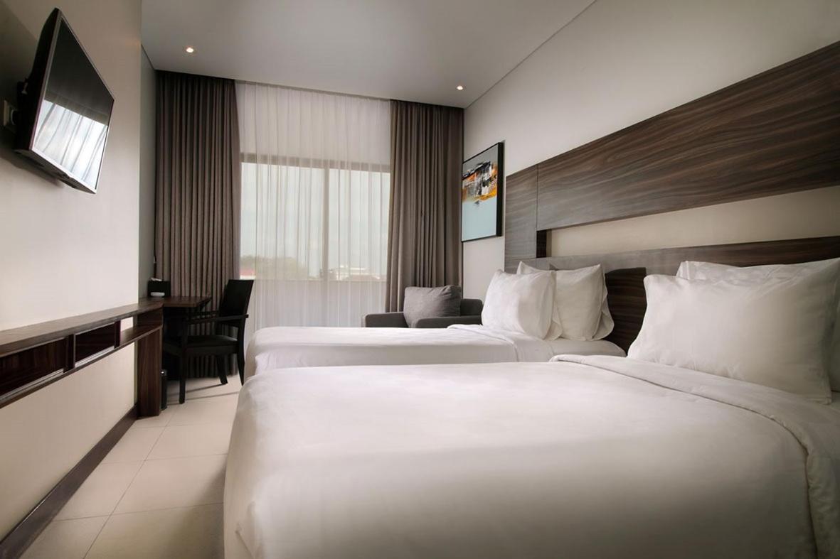 Helios Hotel & Convention Watampone Dış mekan fotoğraf